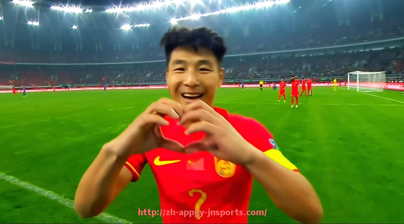 江南体育APP-英超最佳球员辛克莱尔的职业生涯与赛场表现