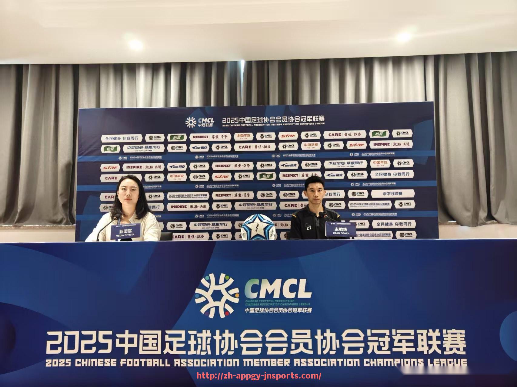 江南体育APP-英超球员版球衣与球迷版球衣的区别详解