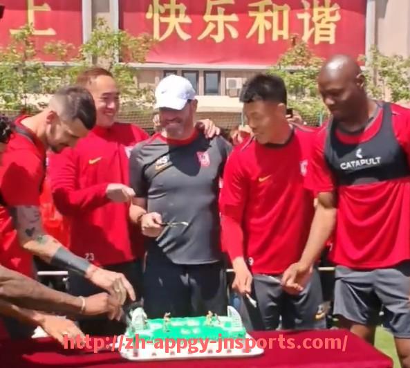 江南体育APP-火箭队尼克斯季前赛表现和球员表现总结